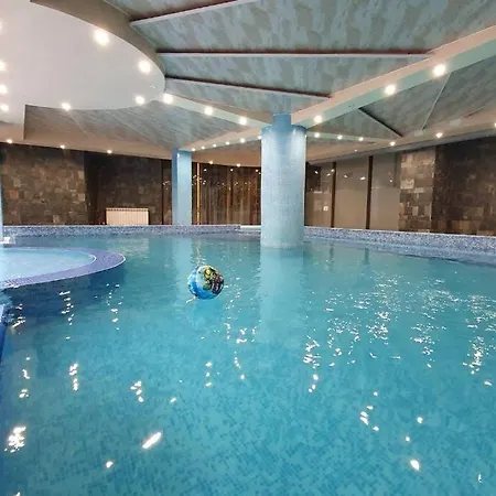 Апартаменти Belvedere Holidey Clab L403